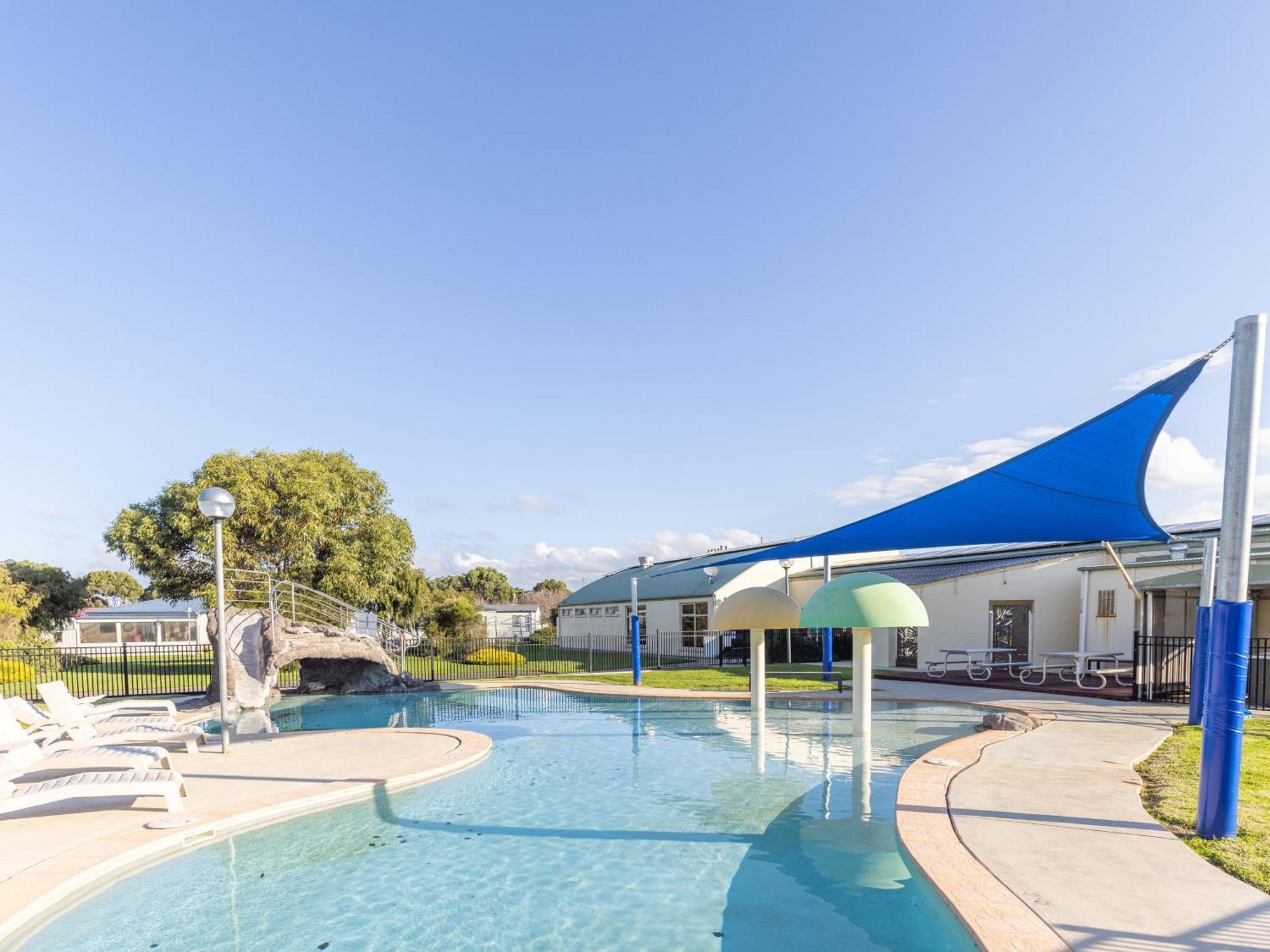 Nrma Warrnambool Riverside Holiday Park Exterior foto